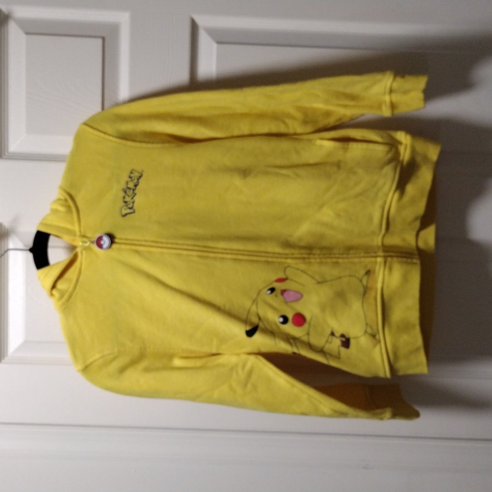 Pokemon yellow hoodie size L